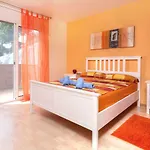 Сasa de vacaciones Buda By Interhome